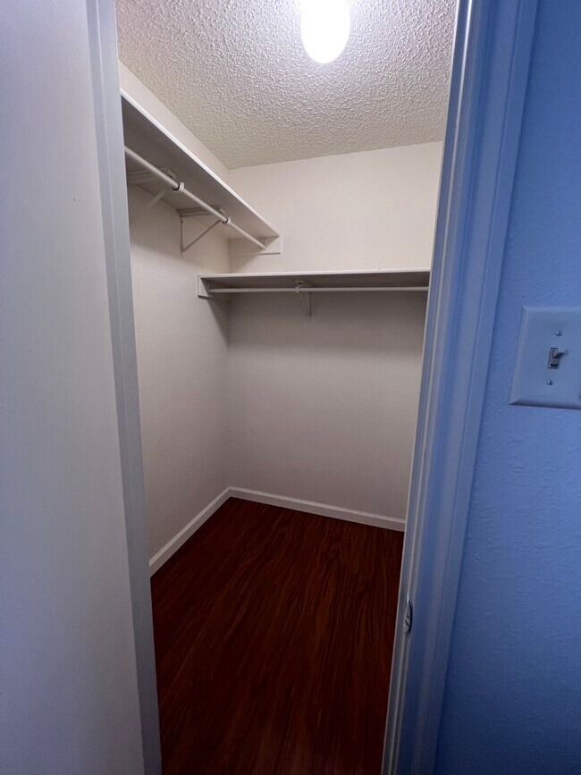 Walk-in closet - 8411 Parry Path