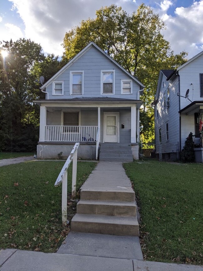 Building Photo - 2006 Agnes Ave