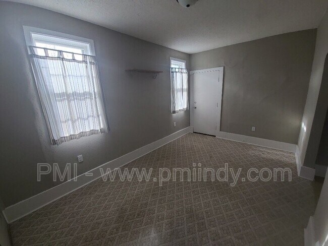 Foto del edificio - 1308 W 3rd St