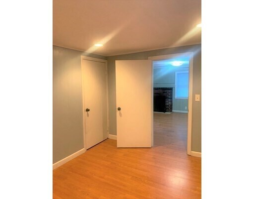 Foto del edificio - 166 May St