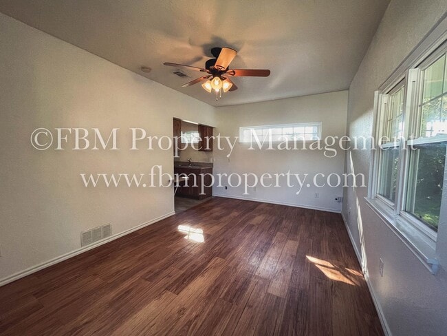 Building Photo - 111 Hillside - Cozy 1 Bedroom, 1 Bathroom ...