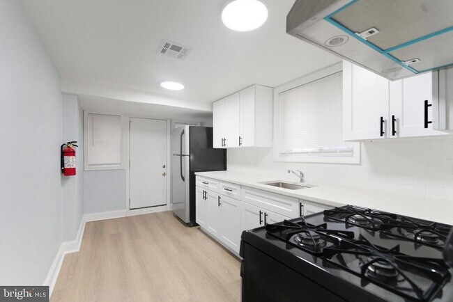 Foto del edificio - 2625 Braddock St