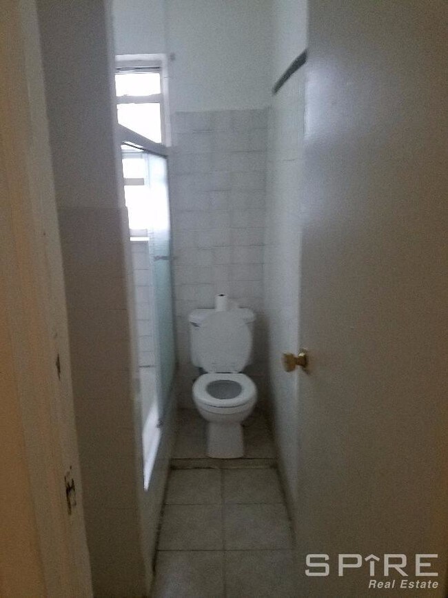 Foto del edificio - 2328 28th Ave