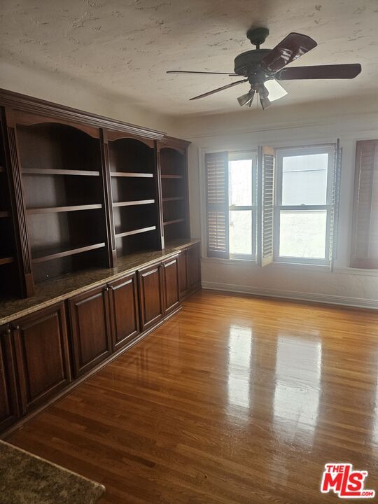 Foto del edificio - 122 N Detroit St