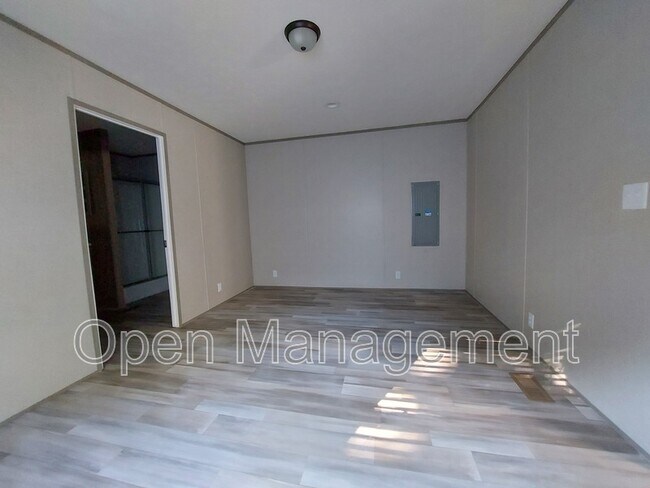 Building Photo - 7534 US-60