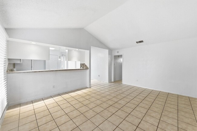 Building Photo - 5619 Jacaranda Dr