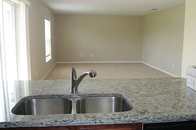 Foto del edificio - 31046 Temple Stand Ave