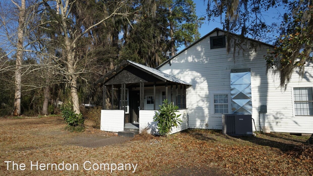 1 Br 1 Bath House 5876 Quarterman Road House For Rent In Hahira Ga Apartments Com