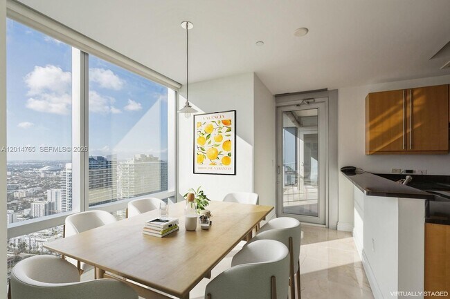 Foto del edificio - 1425 Brickell Ave