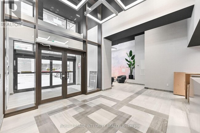 Building Photo - 100 Dalhousie St