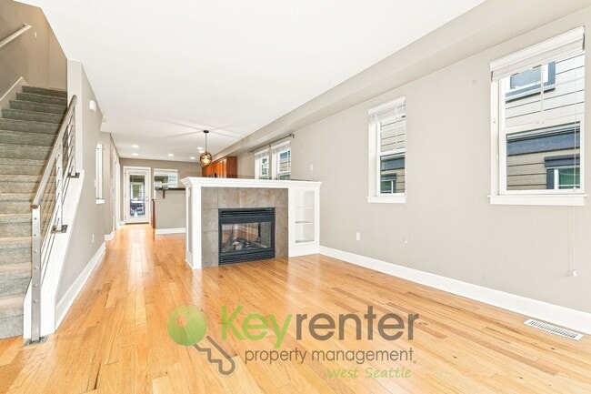 Building Photo - 7116 27th Ave SW