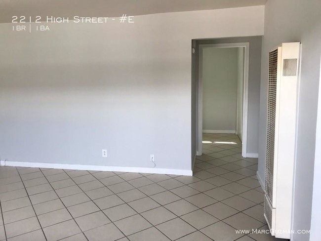 Building Photo - 1 bedroom in Oakland CA 94601