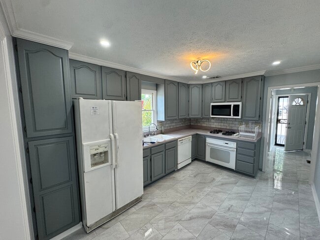 Foto del edificio - 653 E Old Hickory Blvd