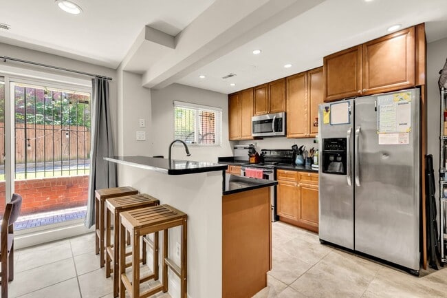 Foto del edificio - 1384 Bryant St NE
