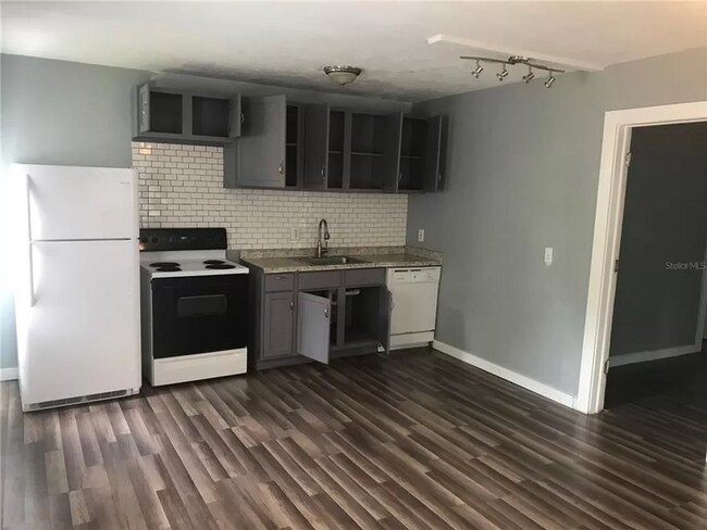 Building Photo - 731 Florence St