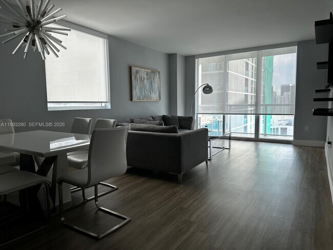 Foto del edificio - 500 Brickell Ave