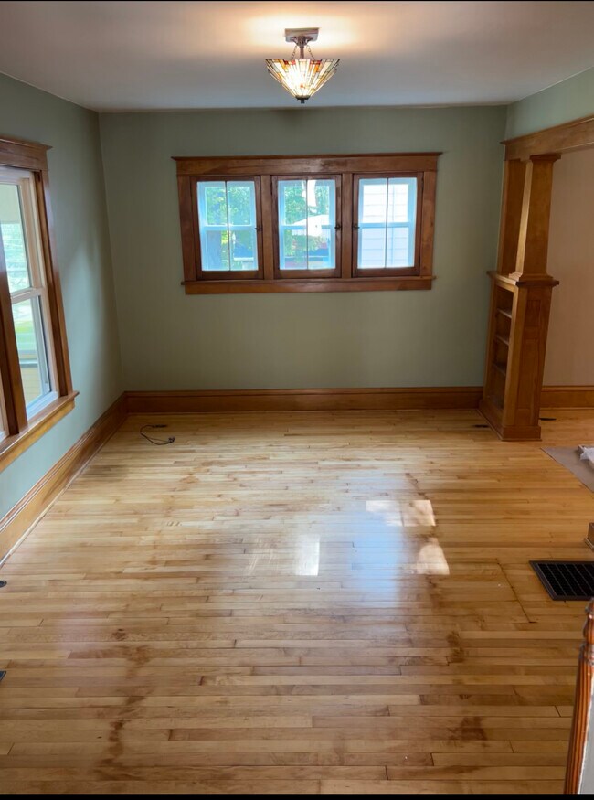 Living room - 9 1st St SE