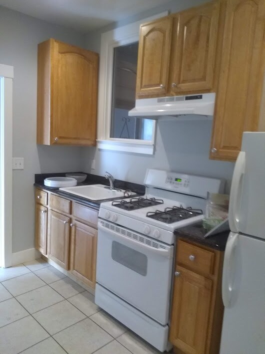 Kitchen - 1717 Leavenworth St