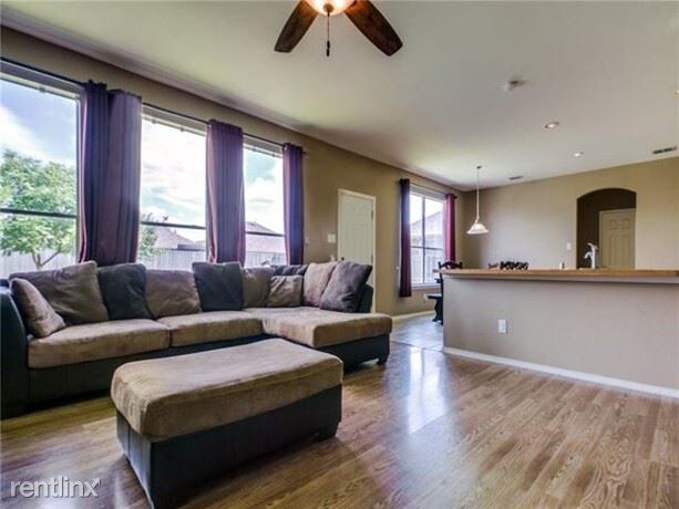 Foto del edificio - 3 br, 2 bath House - 2129 Bluebell