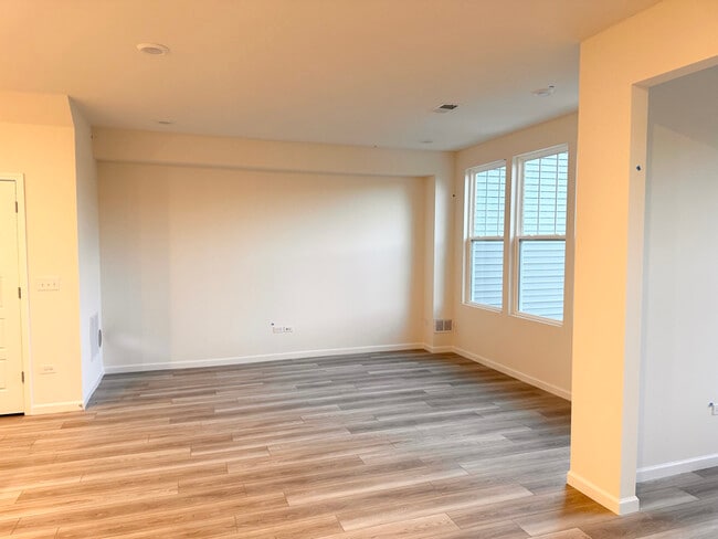 Building Photo - 604 Switchgrass Wy