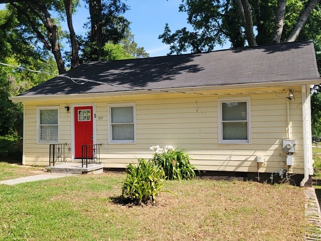 Foto del edificio - We Bringing Affordable Back - Intown Living - Voucher Approved!