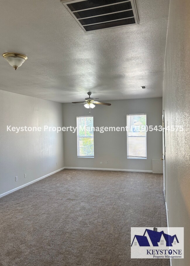 Building Photo - Near Parkview Hospital 3 Bed, 1 Bath Home W/D, Dishwasher Included $1600/$1600