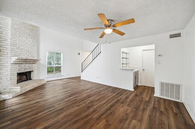 Foto del edificio - 5779 Easthampton Dr