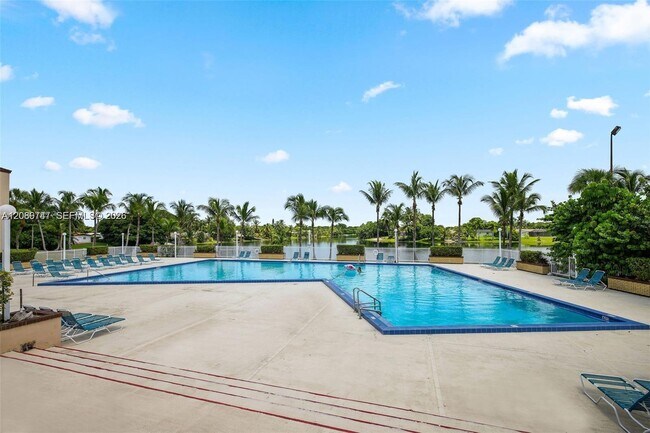 Building Photo - 14401 N Kendall Dr