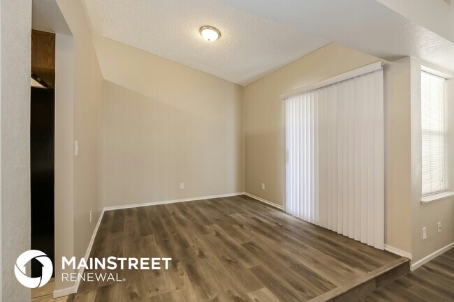 Foto del edificio - 4836 Nestled Grove Dr