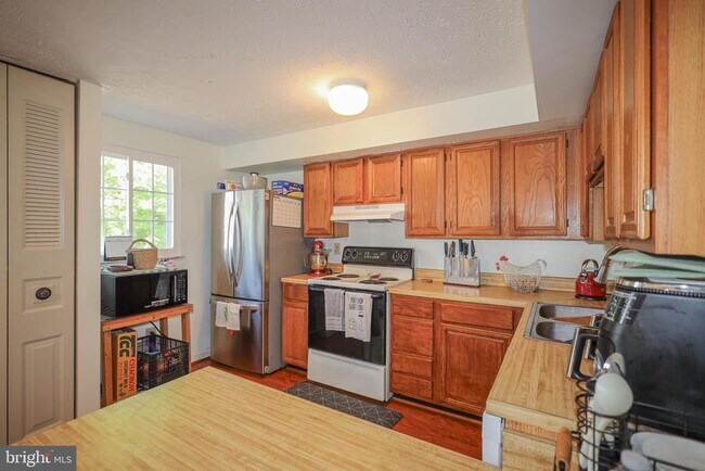 Building Photo - 12501 Starfire Ct