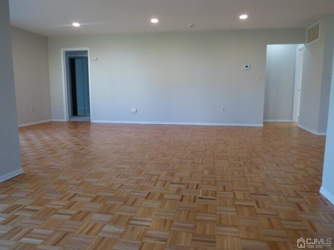 Building Photo - 3 Rutherford Hayes Dr