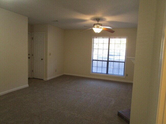 Foto del edificio - 610 Archdale Dr