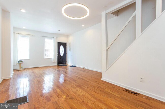 Foto del edificio - 1327 S Opal St