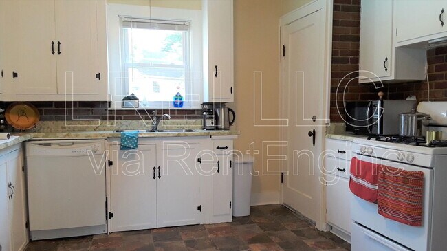 Foto del edificio - 2404 Shelby St