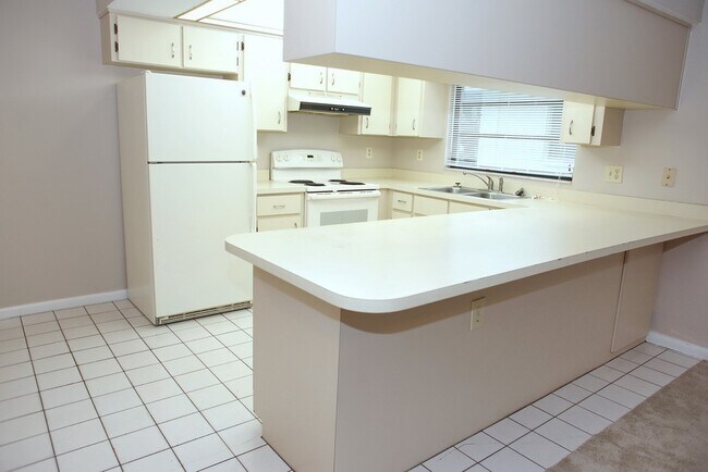 Foto del edificio - 529 102nd Ave N