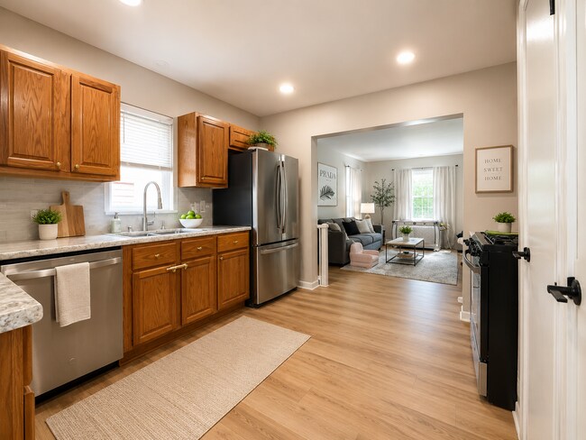 Foto del edificio - 4 Bedroom Single Family Home with 2.5 car garage