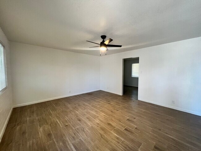 Foto del edificio - Fully Remodeled 3 Bedroom Home Located in ...