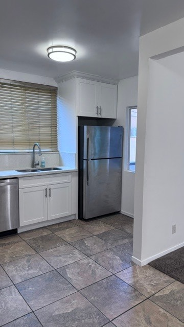 Kitchen - 11983 Walnut Ln