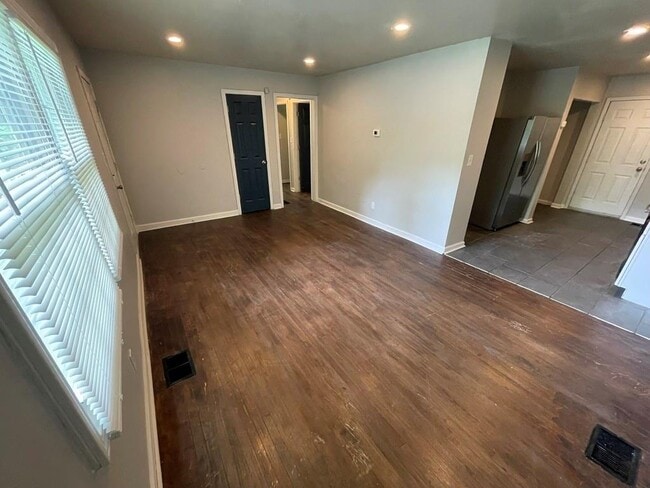 Foto del edificio - 1642 Mary George Ave NW