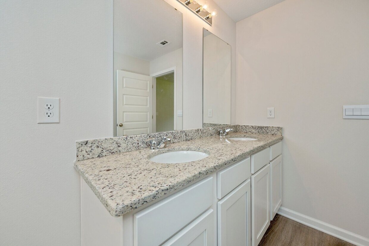 Foto principal - Home in Redstone Commons