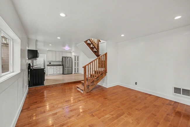 Building Photo - 9451 36th Ave SW