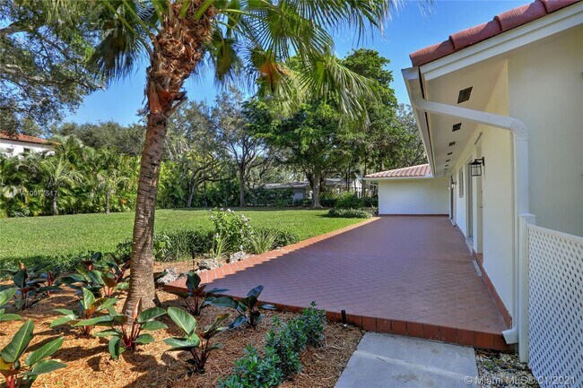 Building Photo - 5285 SW 84th St