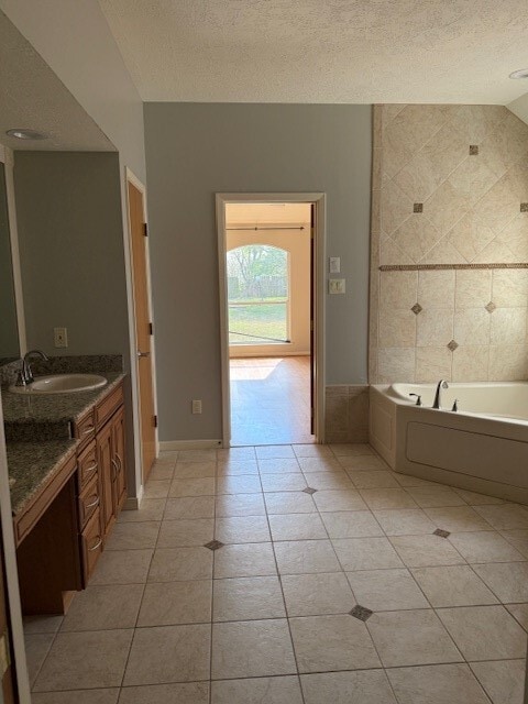 Building Photo - 923 W 41st St