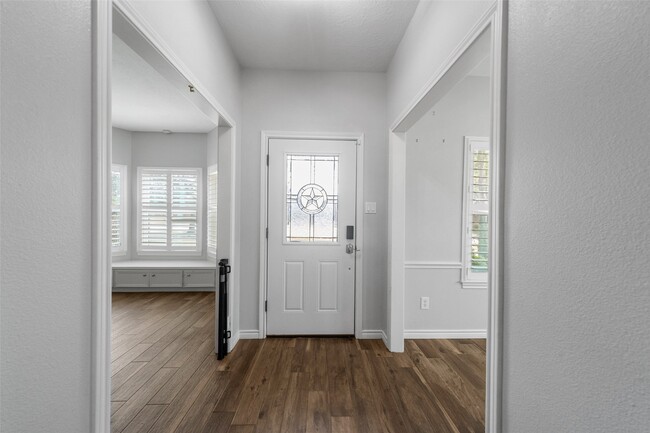 Building Photo - 1116 River Ct