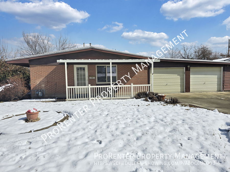 Primary Photo - Well Maintained 3 Bed, 2.5 Bath Kaysville ...