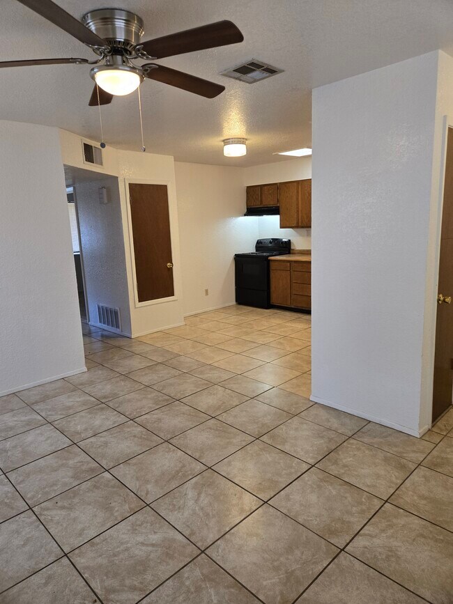 Building Photo - 5066 Inspiration Ln