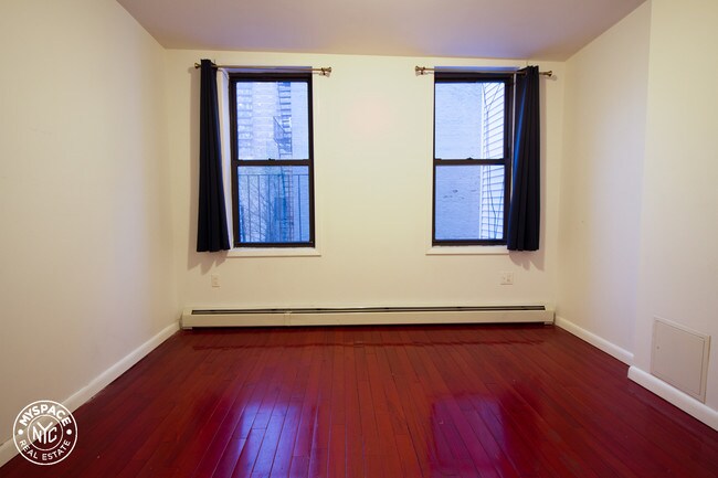 Building Photo - 111 Graham Ave