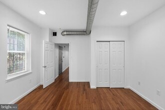 Building Photo - 1729 Master St