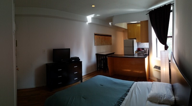 Foto principal - 407 W 51st St