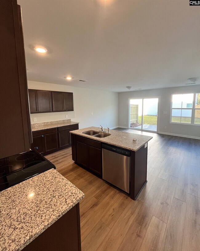 Foto del edificio - 330 Canary Grass Ct